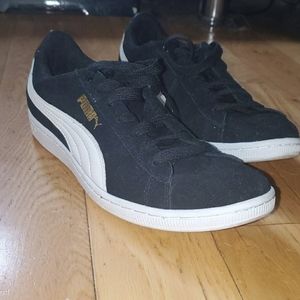 Classic puma sneakers